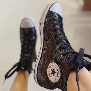 RARE! SHINY BLACK CONVERSE ALL STARS